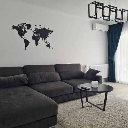 Panoramic Apartment Брашов Экстерьер фото